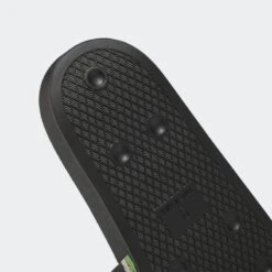 Adidas Originals Chaussures De Piscine Mule Pride Femme Mélange De Couleurs -ADIDAS PERFORMANCE Soldes 08616eeba878f729c4d0107ac817c287