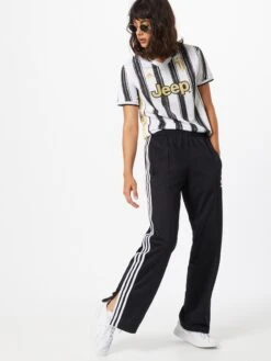 ADIDAS PERFORMANCE T-Shirts T-shirt Fonctionnel Juve Femme Noir / Blanc -ADIDAS PERFORMANCE Soldes 18eae0b96ad196d8680f4dc4e201ac0e