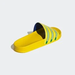 Adidas Originals Chaussures De Piscine Mule Femme Jaune -ADIDAS PERFORMANCE Soldes 2189d69af47947669d7a11d83e293cf4