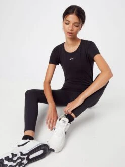 Nike Hauts Pratiques Fonctionnels T-shirt Fonctionnel AURA Femme Noir -ADIDAS PERFORMANCE Soldes 28b9e2593535a60b3e4e3f593725f914