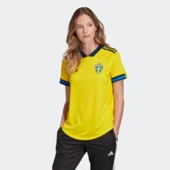 Adidas Sportswear T-Shirts Maillot Schweden Home EM 2020 Femme Jaune -ADIDAS PERFORMANCE Soldes 37fe4e23e01b5818fa57026faf32fac8