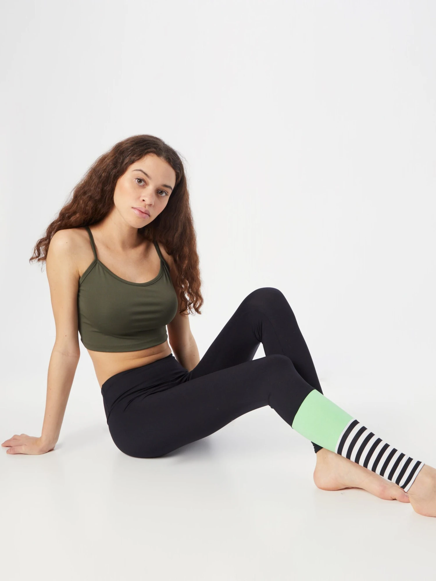 Hey Honey Pantalons Dentraînement Regular Pantalon De Sport Femme Vert / Noir 5 Hey Honey Pantalons Dentraînement Regular Pantalon De Sport Femme Vert / Noir – Image 5