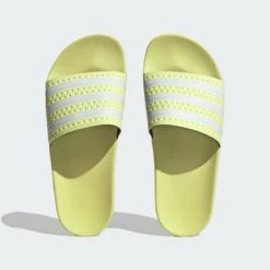 Adidas Originals Chaussures De Piscine Mule ADILETTE Femme Jaune 11 Adidas Originals Chaussures De Piscine Mule ADILETTE Femme Jaune -ADIDAS PERFORMANCE Soldes 423756b95b3cf9b07512f39e43342a5e