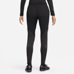 Nike Pantalons De Sport Coupe Slim Pantalon De Sport Strike Femme Noir -ADIDAS PERFORMANCE Soldes 5bc1dee2e3b7363a7a82df112ba19228