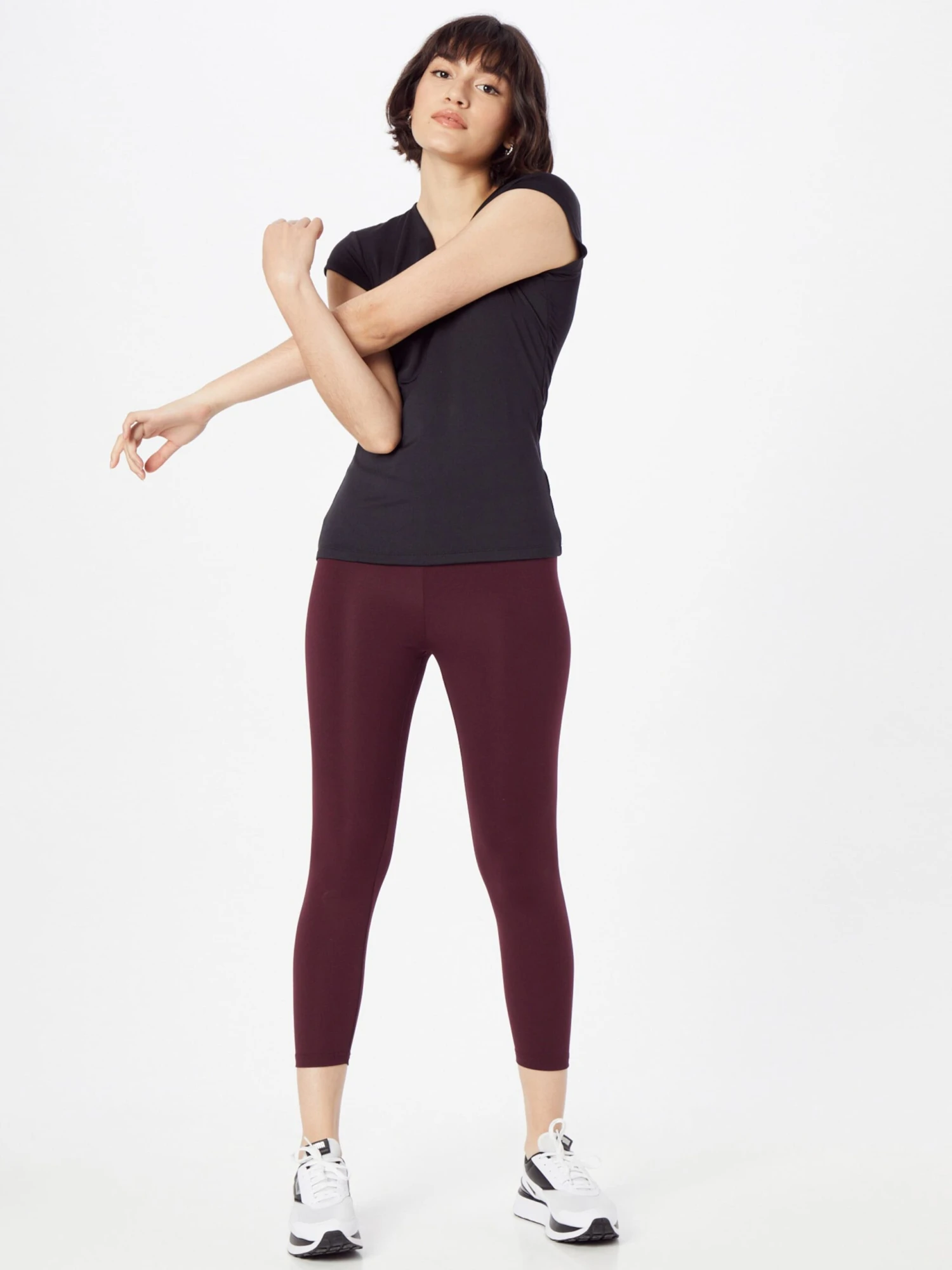 BIDI BADU Hauts Pratiques Fonctionnels T-shirt Fonctionnel Bella 2.0 Femme Noir 4 BIDI BADU Hauts Pratiques Fonctionnels T-shirt Fonctionnel Bella 2.0 Femme Noir – Image 4