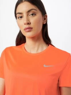 Nike Hauts Pratiques Fonctionnels T-shirt Fonctionnel Miler Femme Orange Fluo -ADIDAS PERFORMANCE Soldes 7176612cdbe83e2a0c8ecb8176d17101