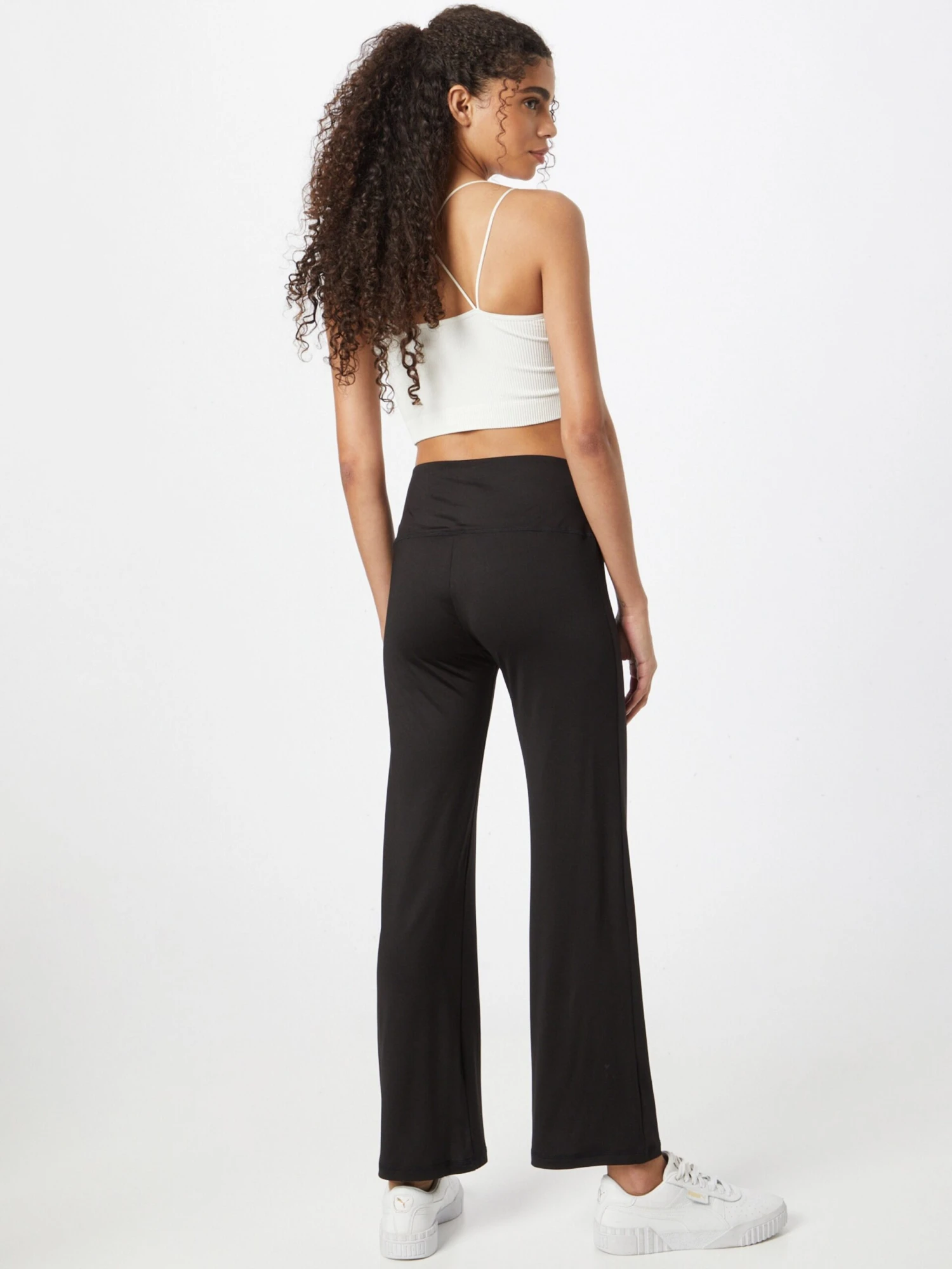 Puma Pantalons Dentraînement évasé Pantalon De Sport Femme Noir 5 Puma Pantalons Dentraînement évasé Pantalon De Sport Femme Noir – Image 5