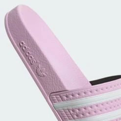 Adidas Originals Chaussures De Piscine Mule ADILETTE Femme Rose -ADIDAS PERFORMANCE Soldes a4df03eb2cbdd66fb3813637dd8b4b38
