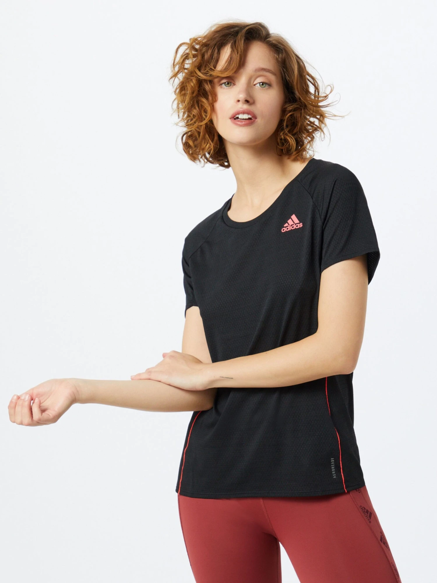 Adidas Sportswear Hauts Pratiques Fonctionnels T-shirt Fonctionnel Runner Femme Noir 2 Adidas Sportswear Hauts Pratiques Fonctionnels T-shirt Fonctionnel Runner Femme Noir – Image 2