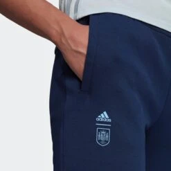 Adidas Sportswear Pantalons Dentraînement Effilé Pantalon De Sport Femme Bleu Marine -ADIDAS PERFORMANCE Soldes b60daec8f7113a5c1a963f0bc1b47e48