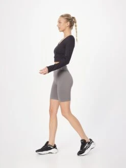 Guess Hauts à Manches Longues T-shirt Fonctionnel DANA Femme Noir -ADIDAS PERFORMANCE Soldes cccef885ce1bd84104cf43024c590b75