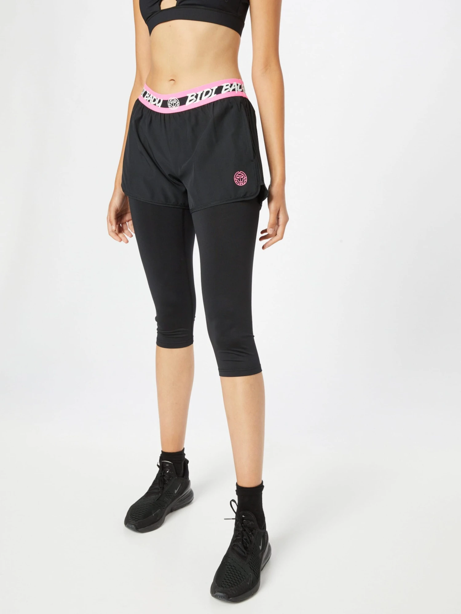 BIDI BADU Pantalons Dentraînement Regular Pantalon De Sport Kara Tech Femme Noir 2 BIDI BADU Pantalons Dentraînement Regular Pantalon De Sport Kara Tech Femme Noir – Image 2