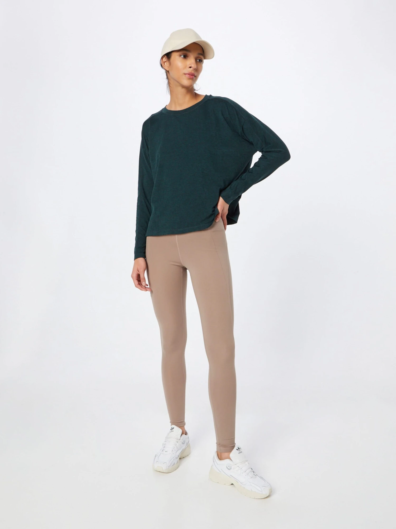 Girlfriend Collective Hauts à Manches Longues T-shirt Fonctionnel Femme Sapin 5 Girlfriend Collective Hauts à Manches Longues T-shirt Fonctionnel Femme Sapin – Image 5