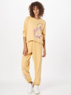 Adidas By Stella Mccartney Hauts à Manches Longues T-Shirt Fonctionnel Femme Jaune 8 Adidas By Stella Mccartney Hauts à Manches Longues T-Shirt Fonctionnel Femme Jaune -ADIDAS PERFORMANCE Soldes da19b016a8251964eec67e93de7e9695