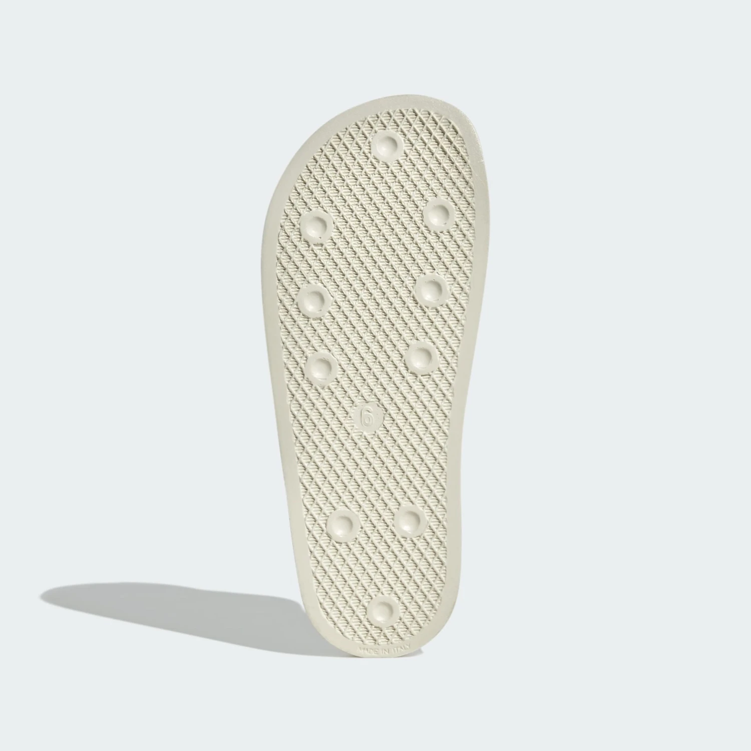 Adidas Originals Chaussures De Piscine Mule ADILETTE Femme Blanc 4 Adidas Originals Chaussures De Piscine Mule ADILETTE Femme Blanc – Image 4