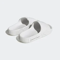 Adidas Originals Chaussures De Piscine Mule ADILETTE 22 Femme Blanc 13 Adidas Originals Chaussures De Piscine Mule ADILETTE 22 Femme Blanc -ADIDAS PERFORMANCE Soldes e8ab54980e077a72b02df5a0f18e9f57